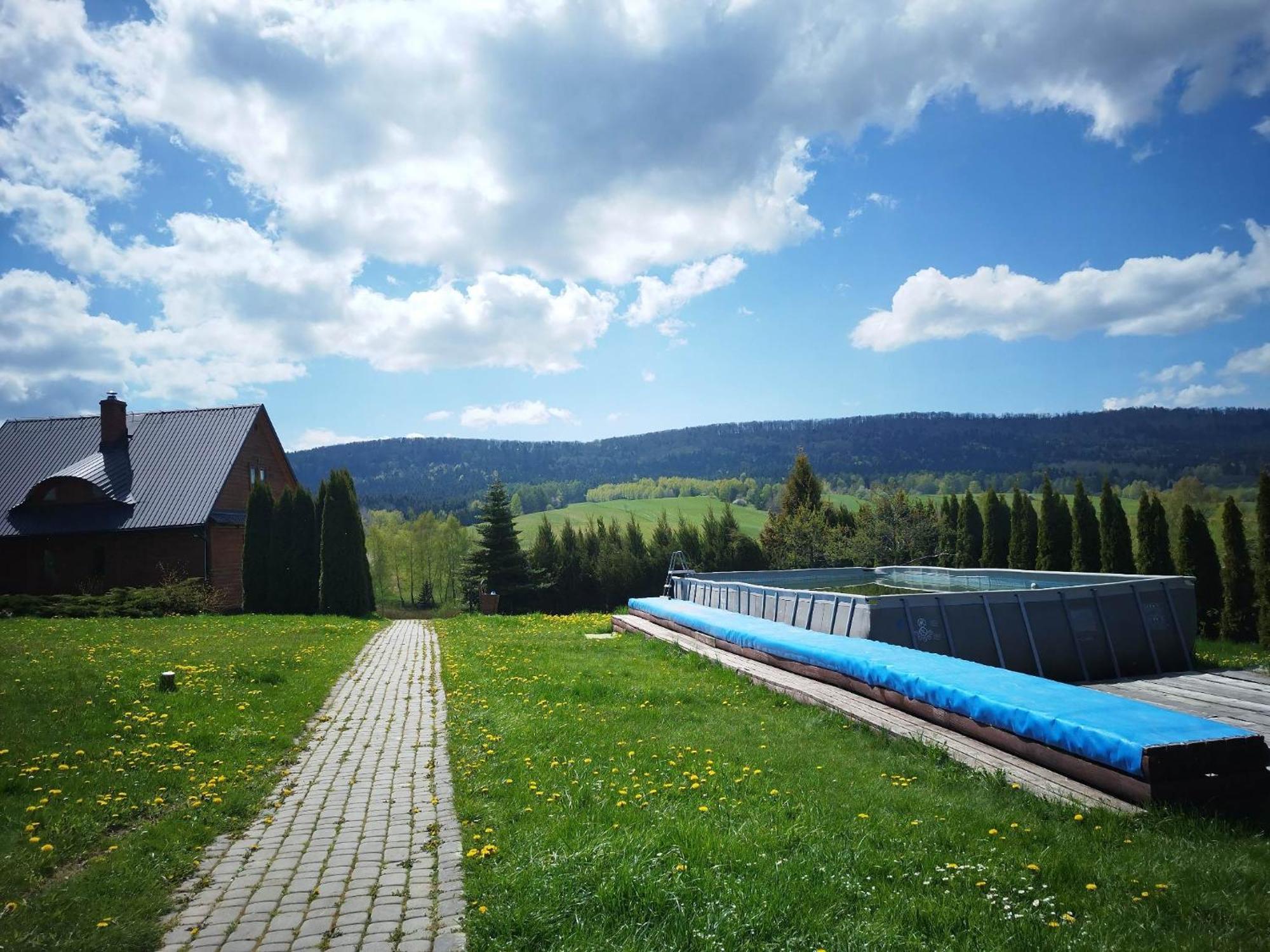 Bieszczadzki Osrodek Wypoczynkowo Konferencyjny Danfarm Hotel Ustrzyki Dolne Exterior photo