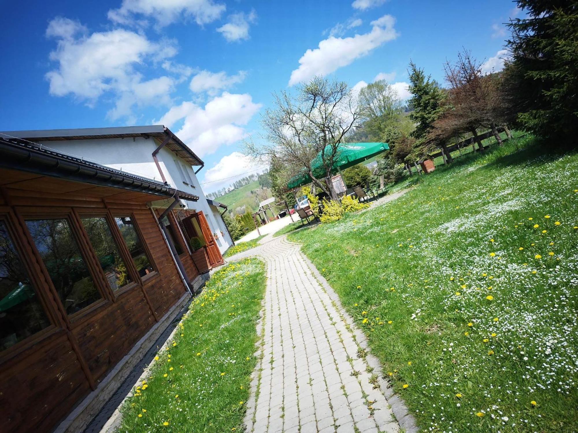 Bieszczadzki Osrodek Wypoczynkowo Konferencyjny Danfarm Hotel Ustrzyki Dolne Exterior photo