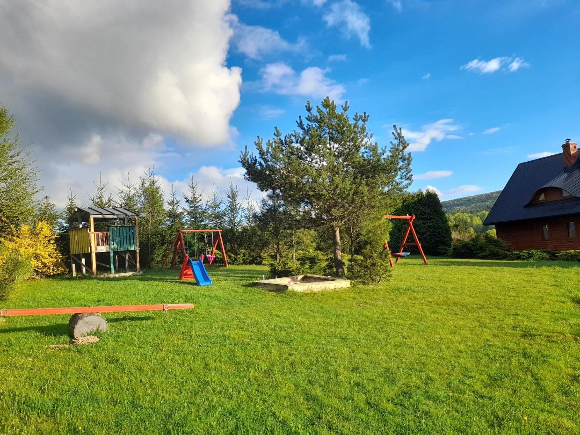 Bieszczadzki Osrodek Wypoczynkowo Konferencyjny Danfarm Hotel Ustrzyki Dolne Exterior photo