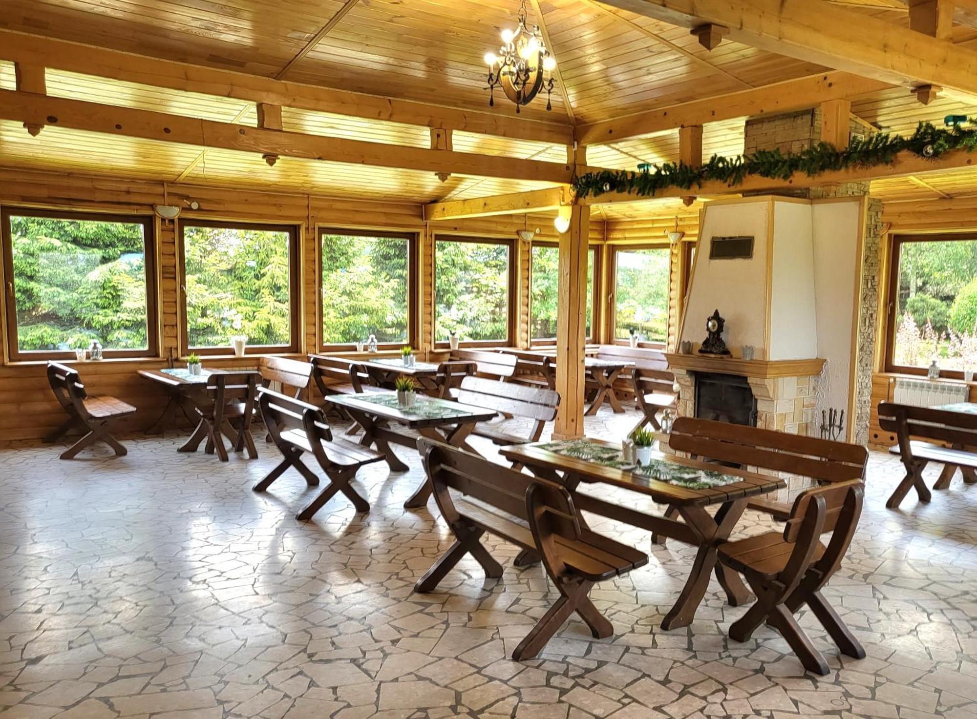 Bieszczadzki Osrodek Wypoczynkowo Konferencyjny Danfarm Hotel Ustrzyki Dolne Exterior photo