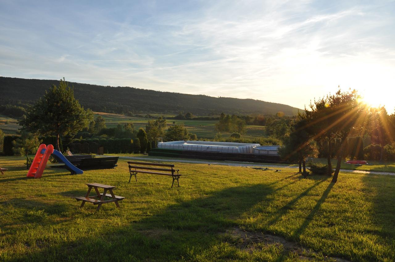 Bieszczadzki Osrodek Wypoczynkowo Konferencyjny Danfarm Hotel Ustrzyki Dolne Exterior photo