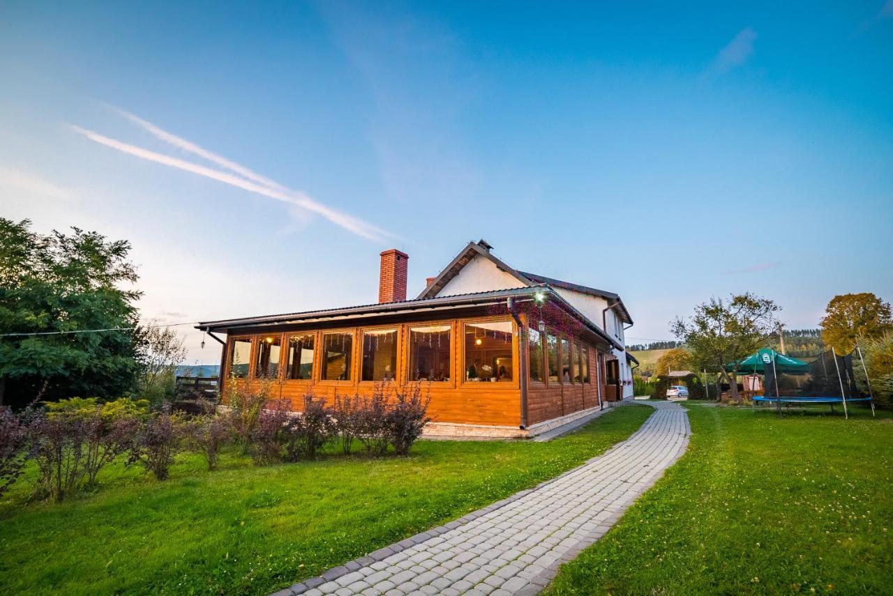 Bieszczadzki Osrodek Wypoczynkowo Konferencyjny Danfarm Hotel Ustrzyki Dolne Exterior photo